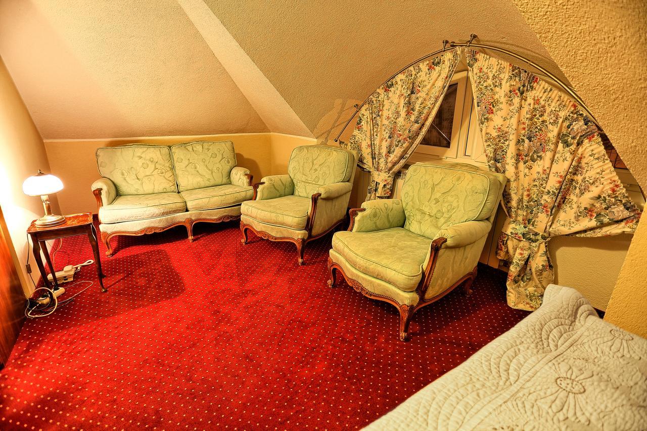 Hotel Zodiak Radomsko Kültér fotó