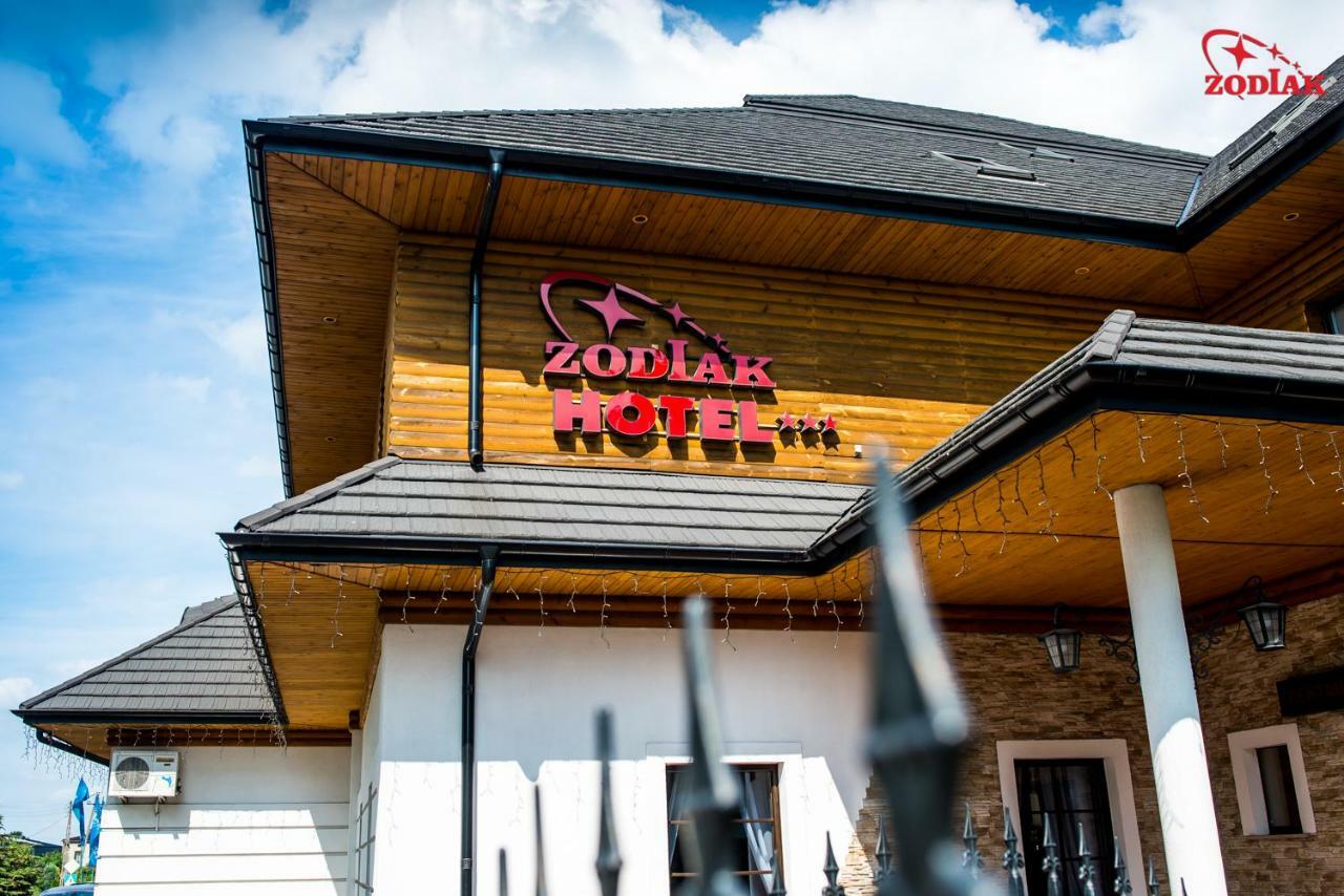 Hotel Zodiak Radomsko Kültér fotó