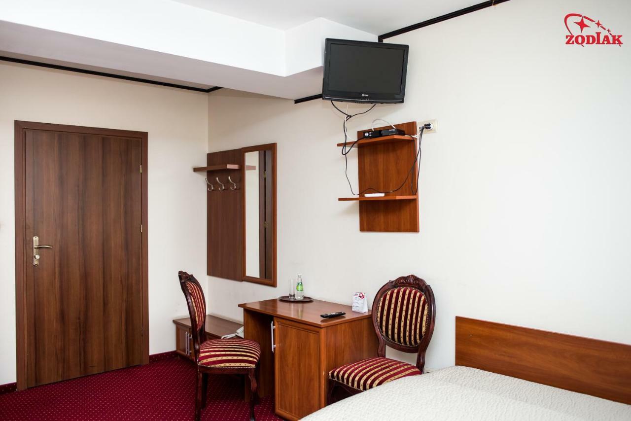 Hotel Zodiak Radomsko Kültér fotó